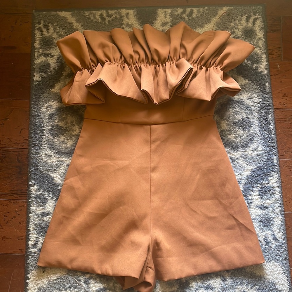 Strapless Ruffled Romper - S
